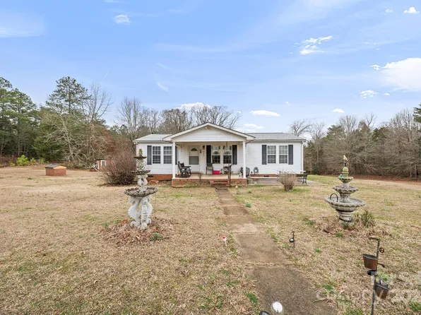6486 Hightower Rd, Great Falls, SC 29055