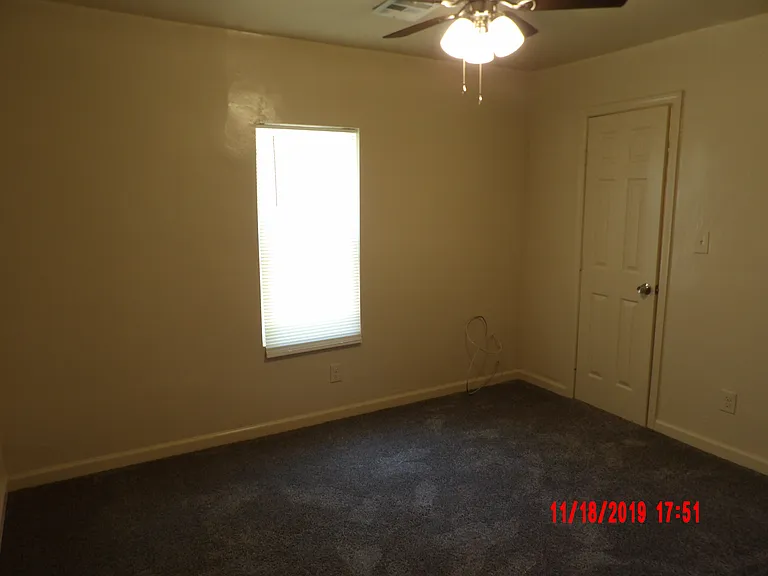1716 N Jordan Ave — Photo 19