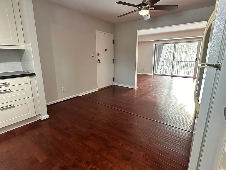 11625 Vantage Hill Rd #22B — Photo 3