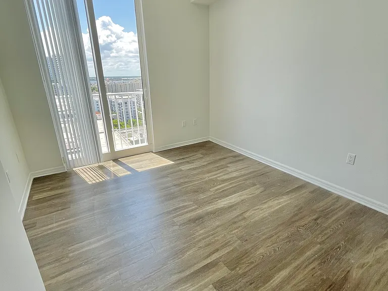 255 Evernia St #1514 — Photo 9