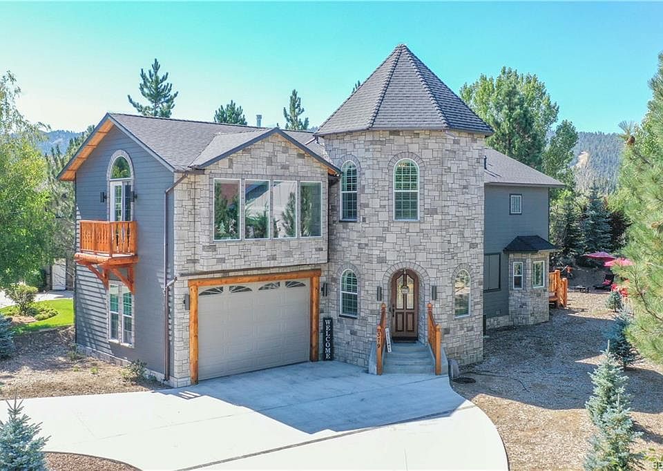 1st image of 379 Meadow Cir N