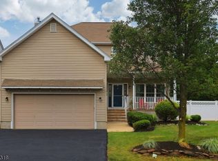 2 Stapleton Ct, Bridgewater, NJ 08807