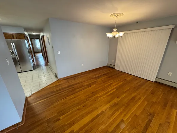 238 Webster Avenue image 3 of 9