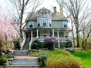 240 Mount Vernon St, Newton, MA 02465
