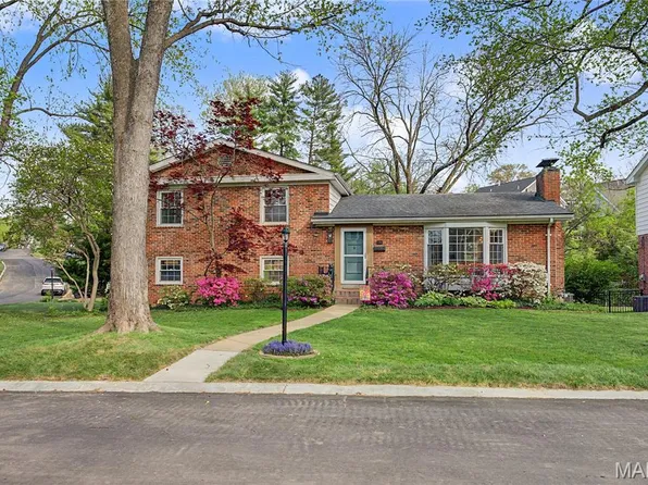 1146 Glenway Dr, Saint Louis, MO 63122