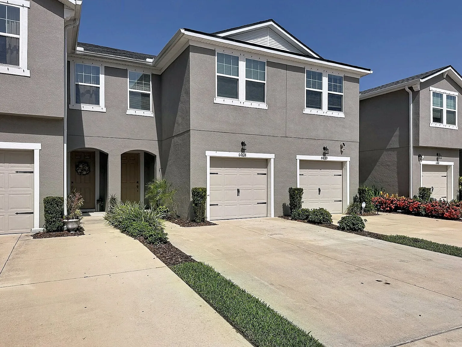 3 bed, 2.5 bath, 1713 sqft, $2,600 — Photo 2