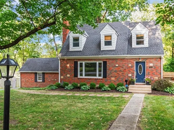 1615 S Drumm Ave, Independence, MO 64055