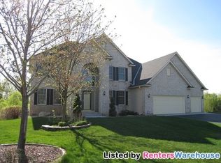16475 Hillside Ct, Lakeville, MN 55044