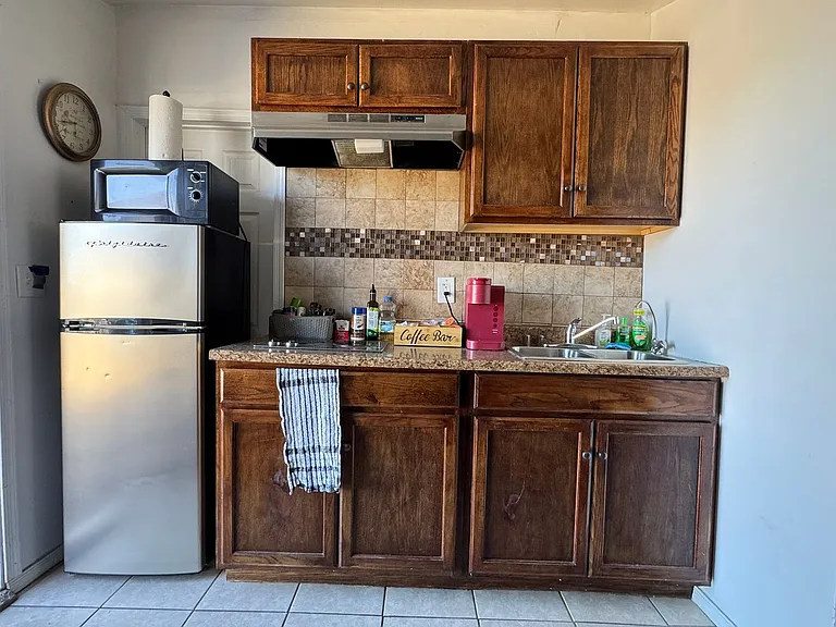 1750 Rio Vista Dr #2 — Photo 8
