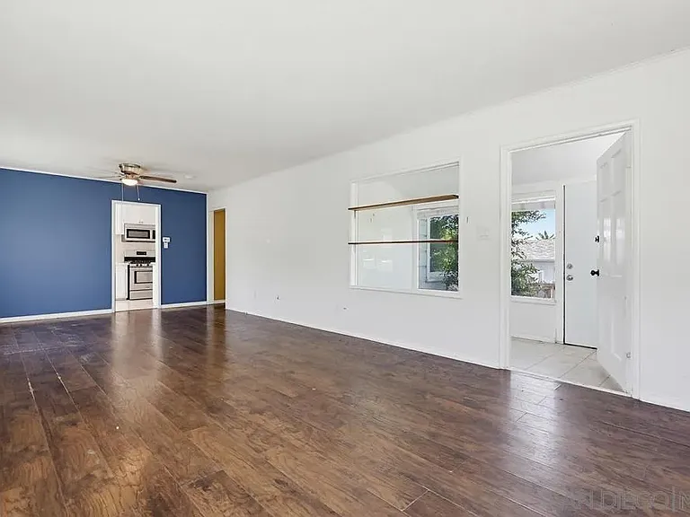 3328 Harbor View Dr — Photo 9