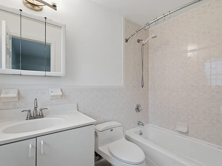 53 Prince St — Photo 17