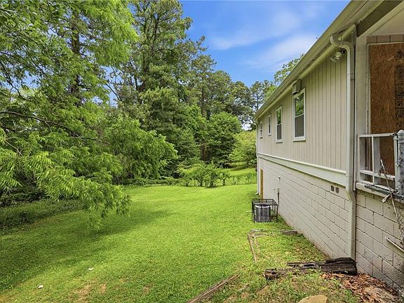 2nd image of 3809 Clovis Ct NW