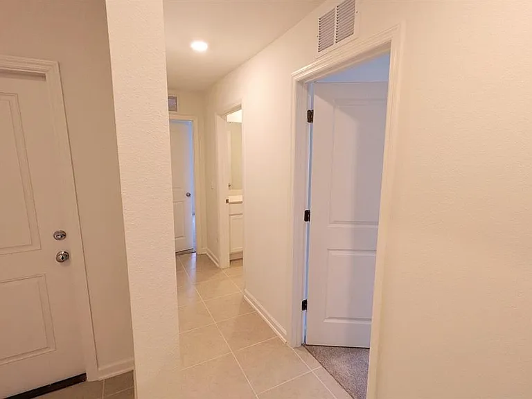 2838 Pennachio Dr — Photo 3