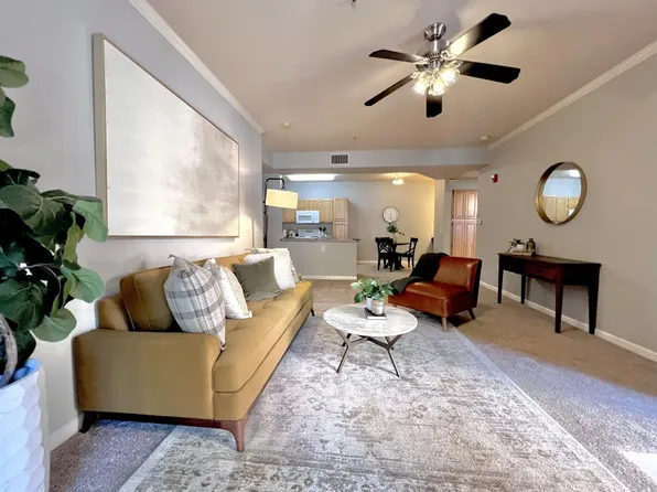 501 Gibson Dr APT 711, Roseville, CA 95678