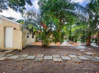 211 NE 172nd St #2, Miami, FL 33162
