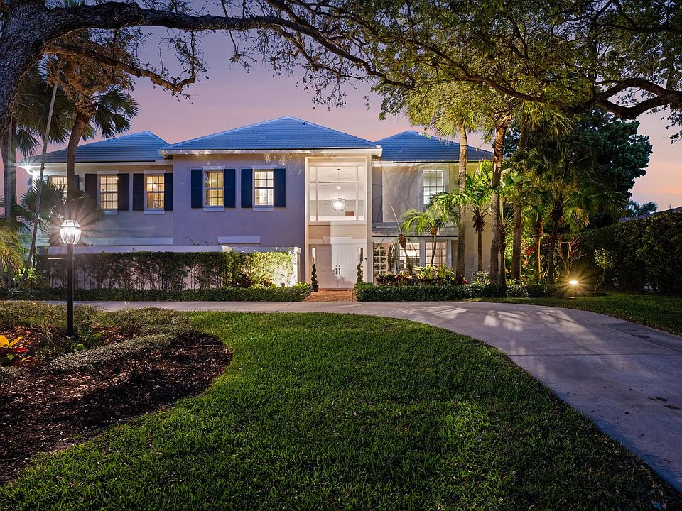 1st image of 18420 SE Heritage Drive