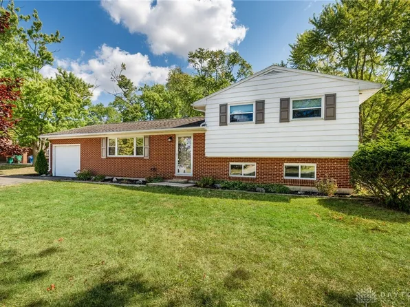 2836 Oxford Dr, Springfield, OH 45506