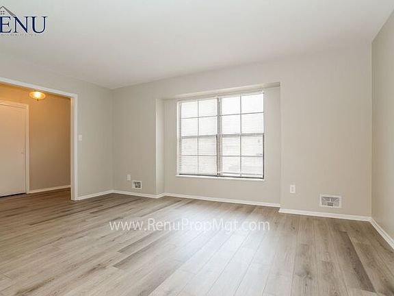 4th image of 7909 E 119th Ter