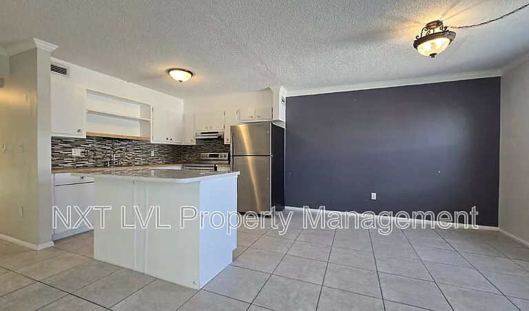 6777 Winkler Rd #174 — Photo 4