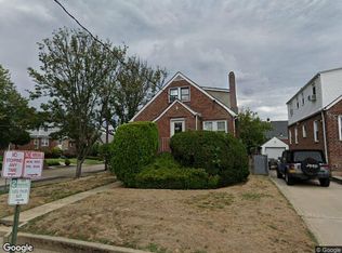 77 Wood St, Lynbrook, NY