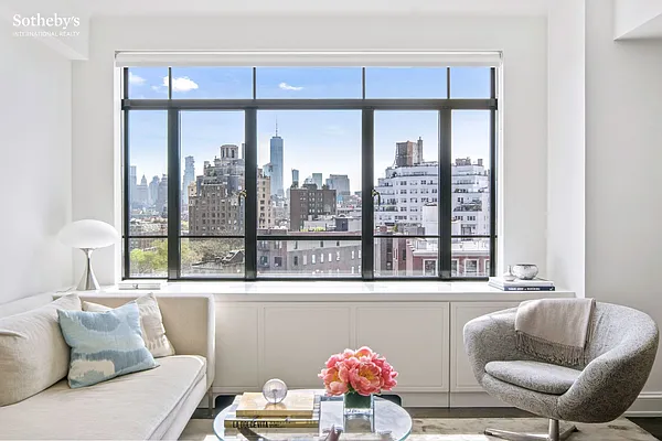 Sold by Sotheby's International Realty | media 9