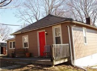 6 Center St, Groton, CT 06340