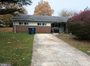 1 Primrose Ln, Willingboro, NJ 08046