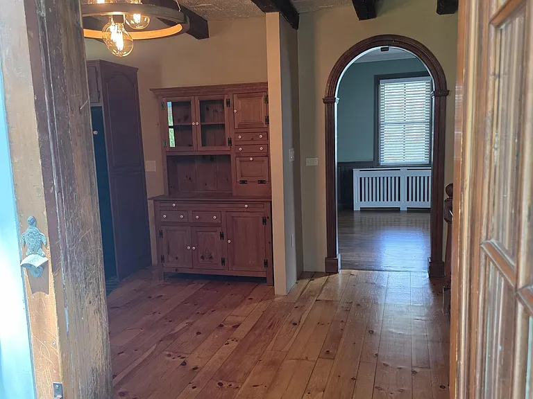 Entrance to dining room