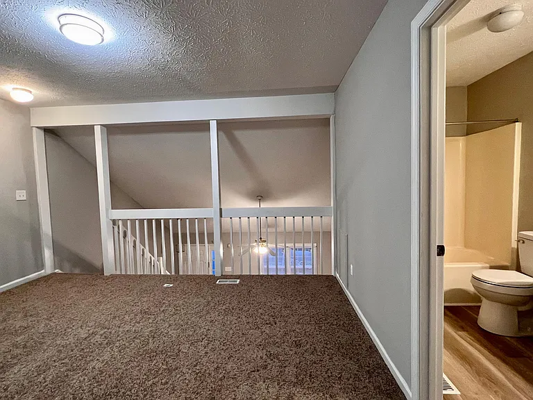 125 Parkway Dr — Photo 6