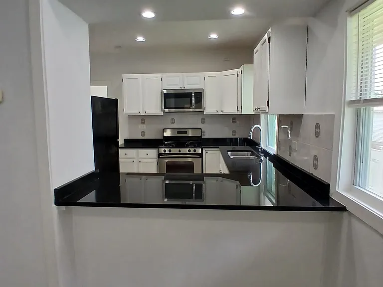 2615 N Newcastle Ave #1 — Photo 4
