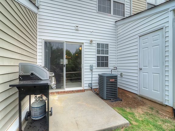 4th image of 8019 Long House Ln
