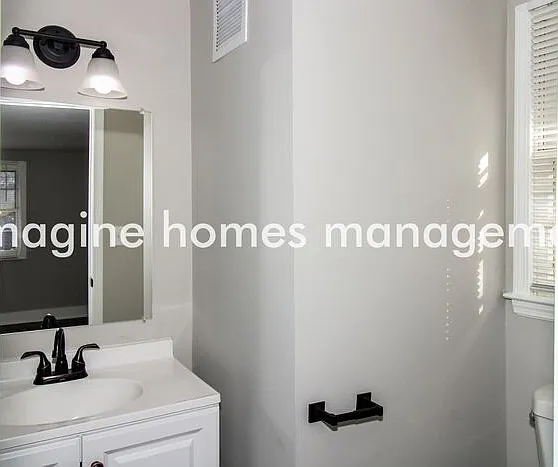 1205 NE 84th Ter — Photo 9