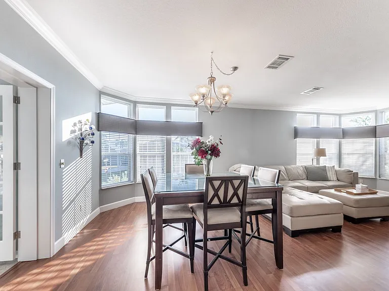 2 Emden Cir — Photo 17