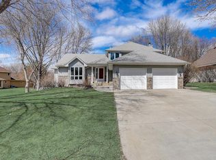 15374 83rd High Rd, Maple Grove, MN 55311