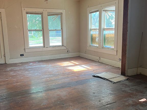 4th image of 1030 W ELSMERE PL