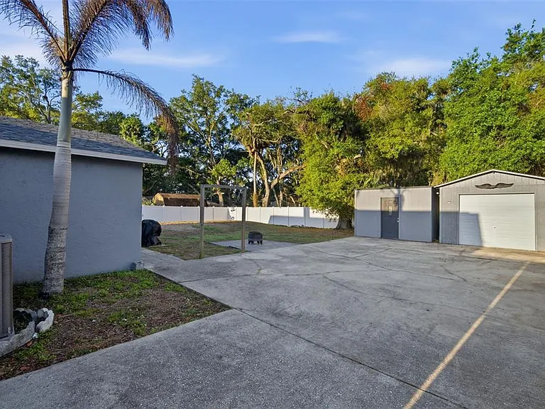 7403 Providence Rd — Photo 4