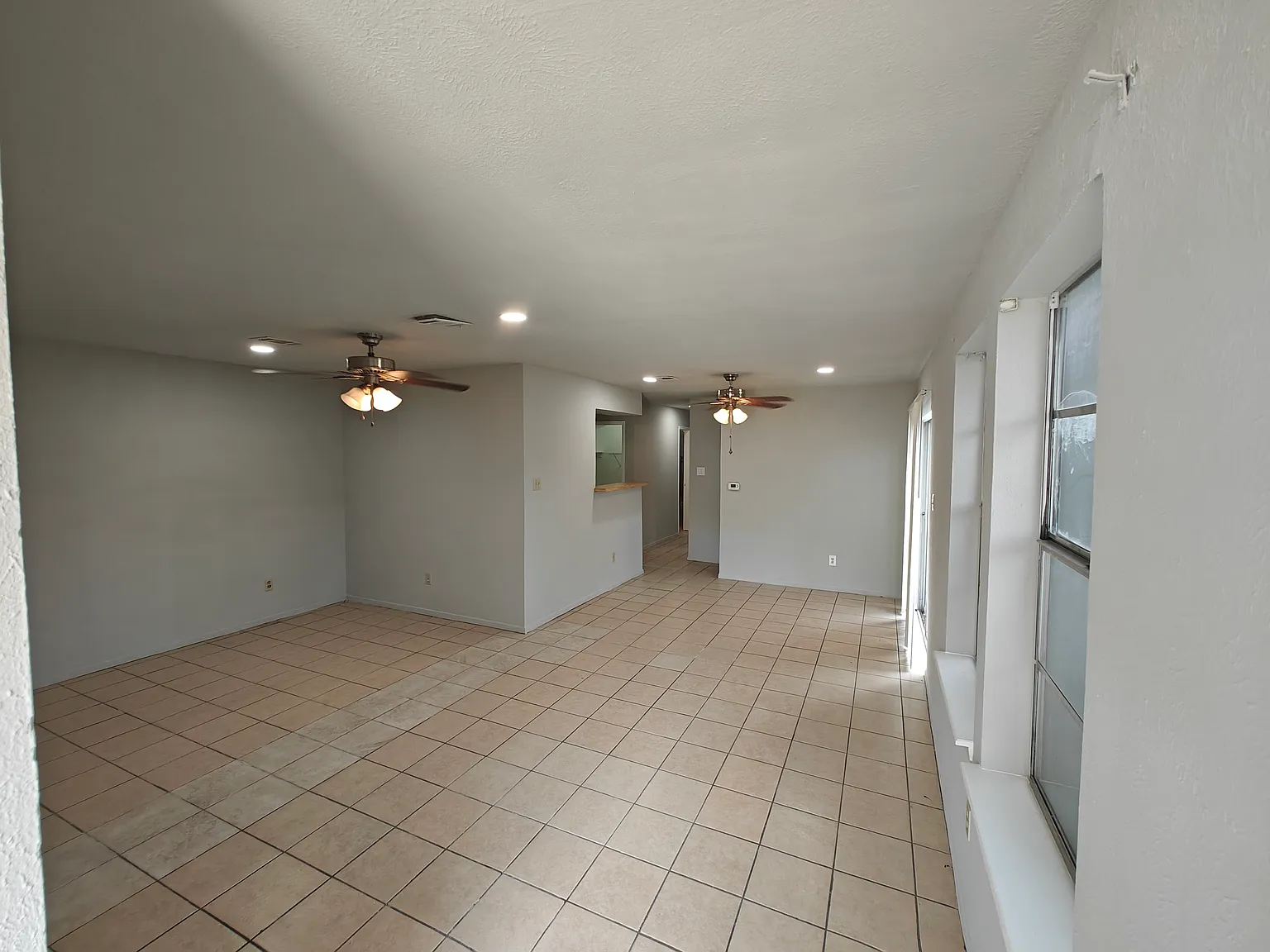 2 bed, 1020 sqft, $1,295 — Photo 1