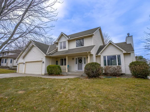 1151 Lakewood Dr S, Maplewood, MN 55119