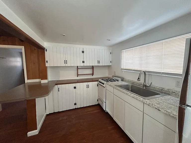 25055 Marion Ridge Dr #3 — Photo 11