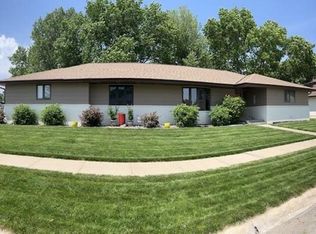 3156 Prairie Ln, Columbus, NE 68601