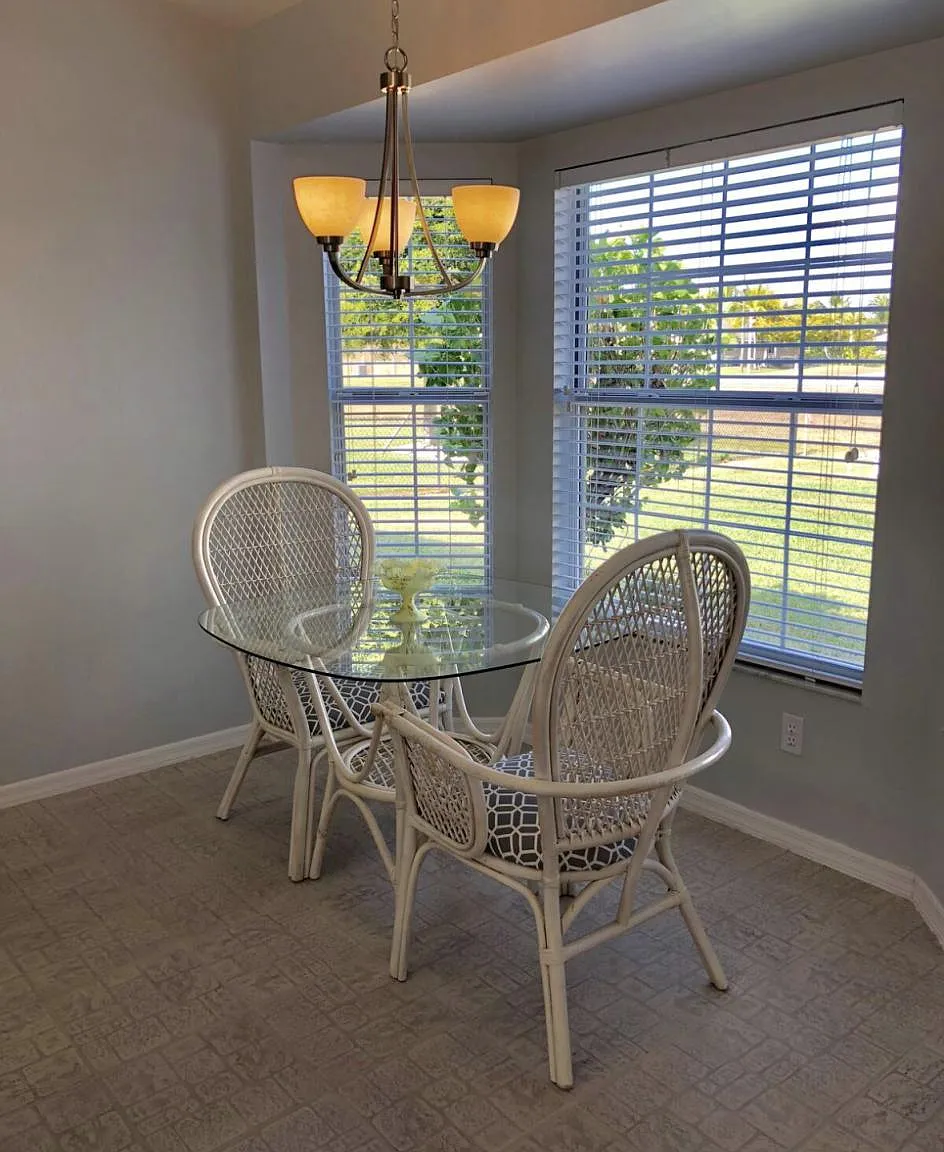 3 bed, 1327 sqft, $2,000 — Photo 4