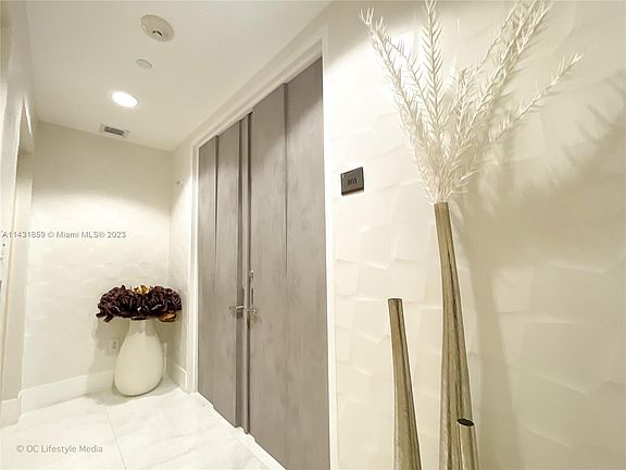 3rd image of 15811 Collins Ave APT 801
