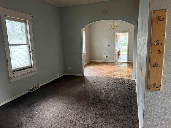 4th image of 936 S 33rd St