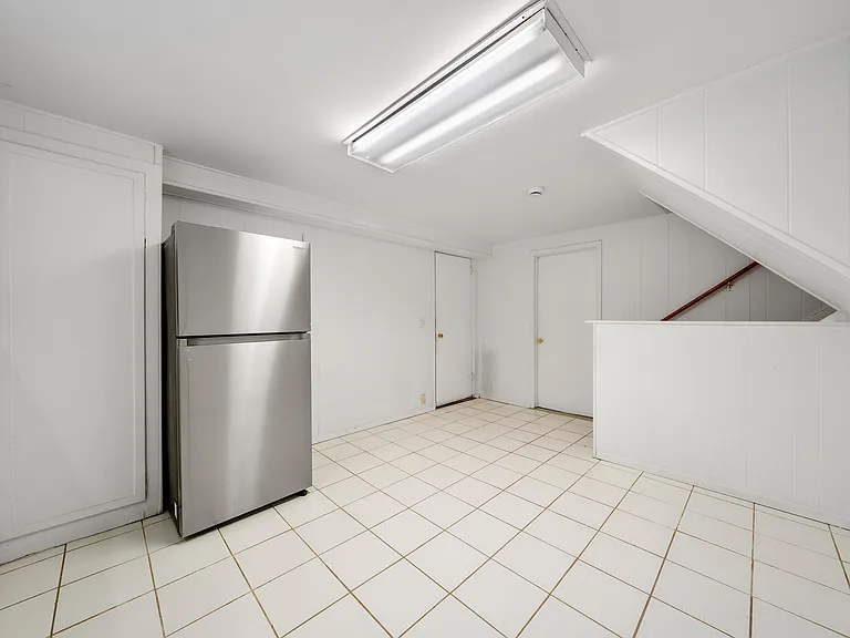 44 Knickerbocker Rd — Photo 23