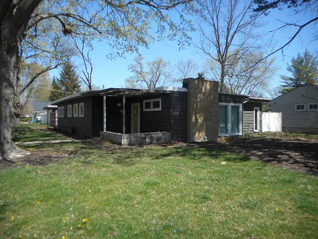 46 W Potomac Ave photo 1