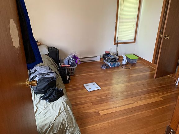2nd image of 310 Edward St #1/2