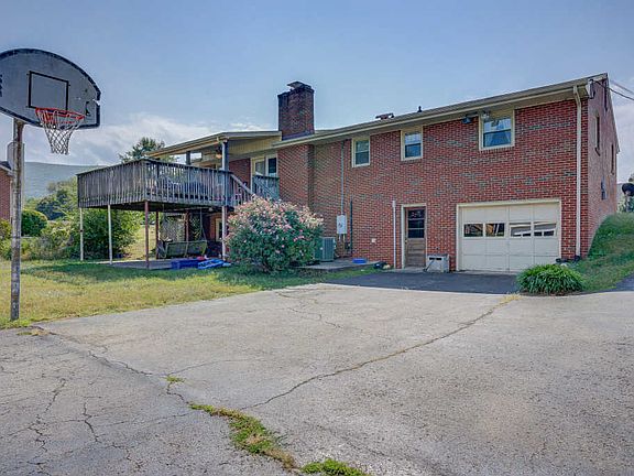 4th image of 6419 Garman Dr