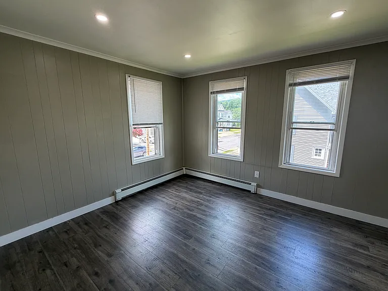 50 E 4th St #2 — Photo 8