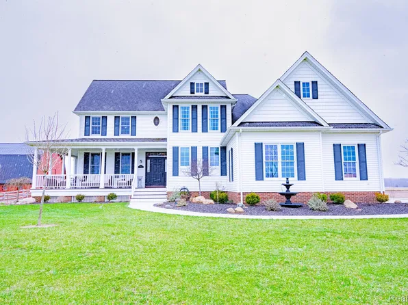 6501 Trumble Rd, Saint Clair, MI 48079