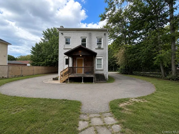 7 Columbus Street, New Windsor, NY 12553